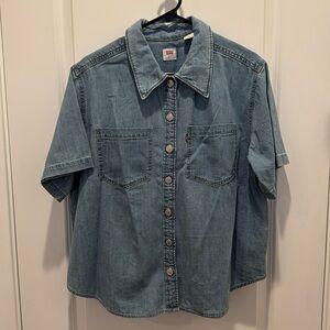 Levi’s Oversized Button Down Shirt